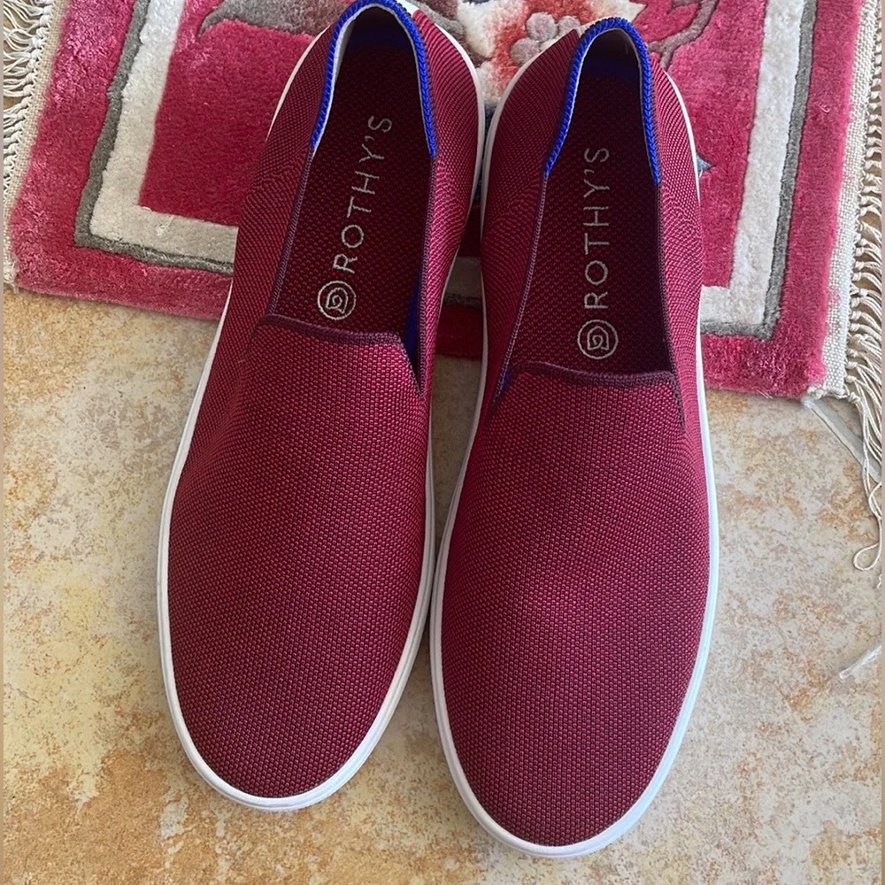 Rothy’s garnets woman’s size 8.5 slides on sneakers